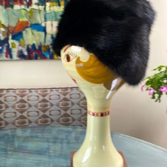 Vintage Black Mink Hat, from the 60’s - Picture 4 of 15
